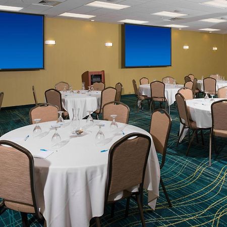 Springhill Suites By Marriott Wichita Airport Exterior foto